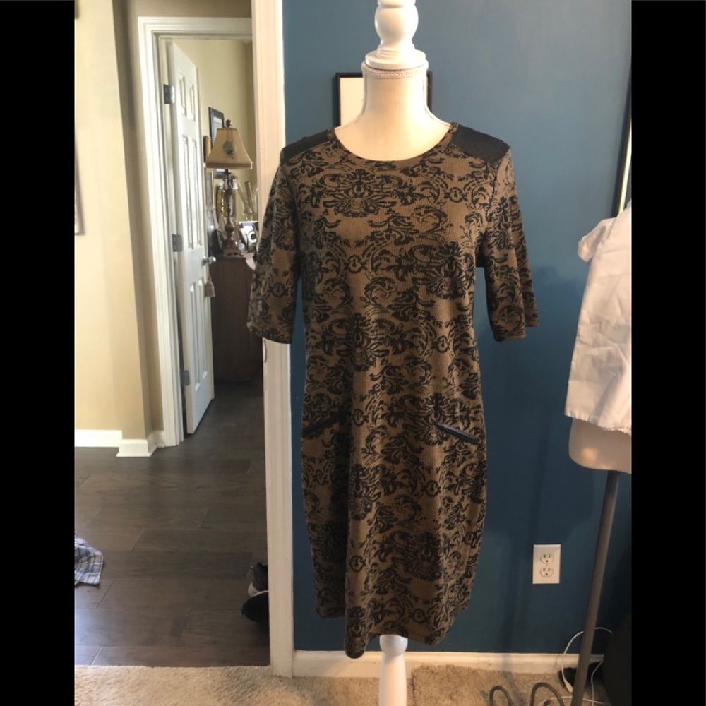 Women’s dress